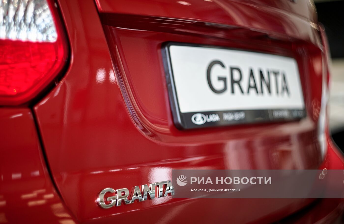 Старт продаж Lada Granta Classic 22 в Санкт-Петербурге