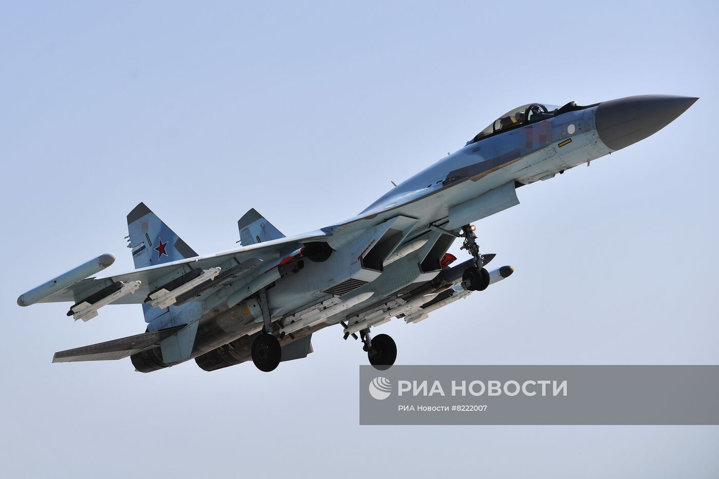 Истребители Су-35 в зоне спецоперации