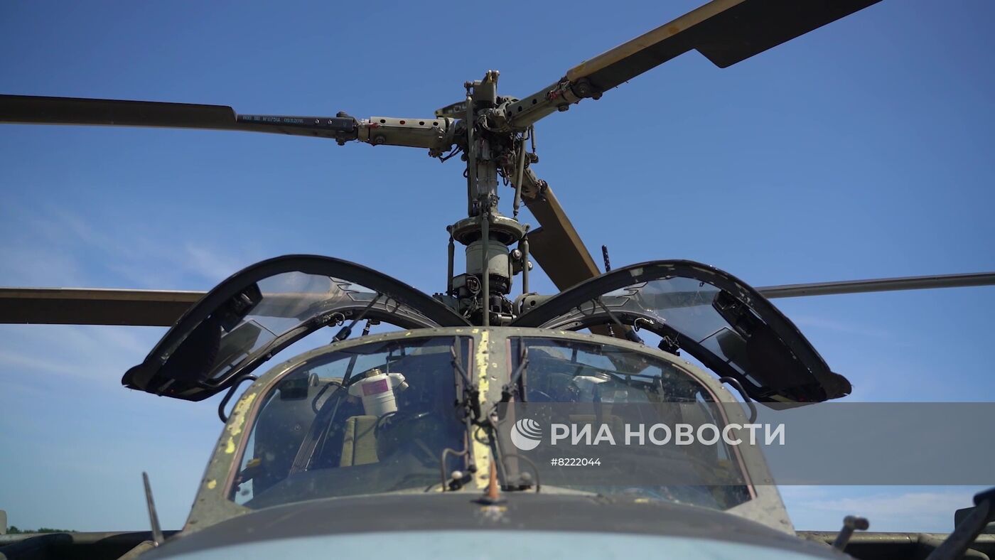 Работа экипажей ударных вертолетов Ка-52 по уничтожению опорных пунктов ВСУ