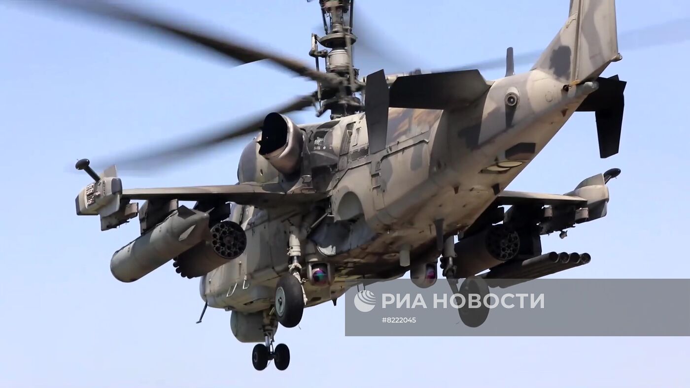 Работа экипажей ударных вертолетов Ка-52 по уничтожению опорных пунктов ВСУ