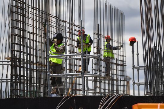 Строительство госпиталя и жилых домов бригадами ВСК МО РФ в Мариуполе