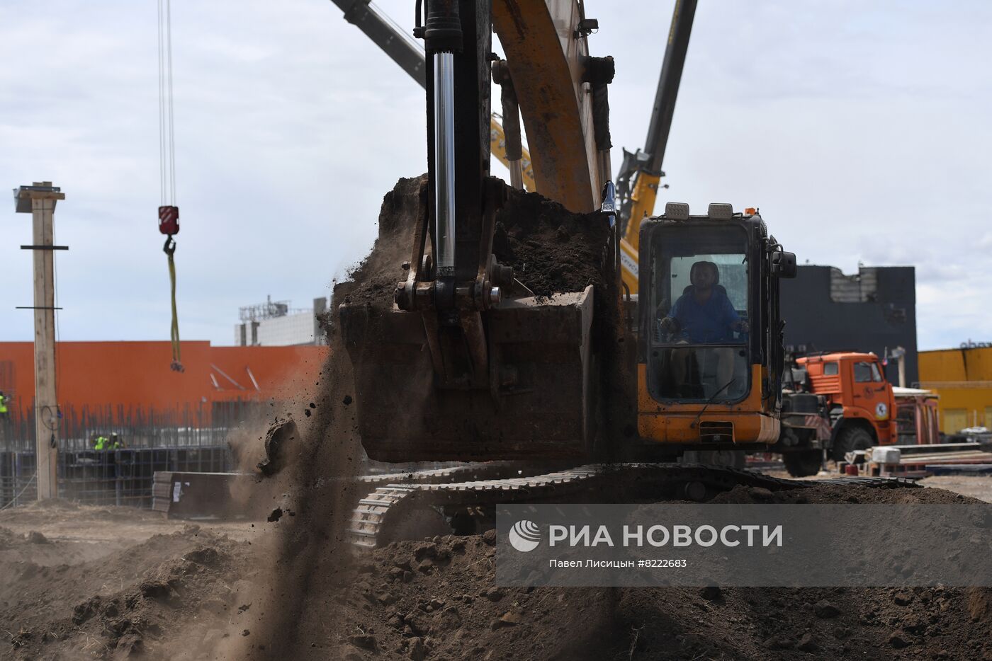 Строительство жилых кварталов в Мариуполе бригадами МО РФ