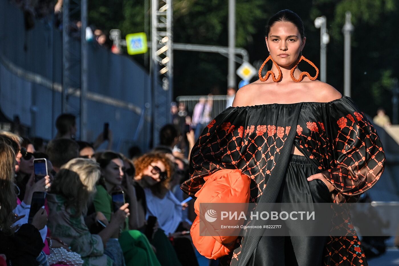 Московская неделя моды. Показ Алены Ахмадулиной