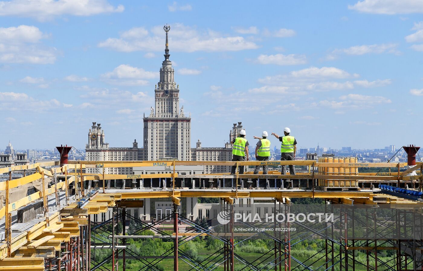 Строительство инновационного научно-технологического центра МГУ "Воробьевы горы"