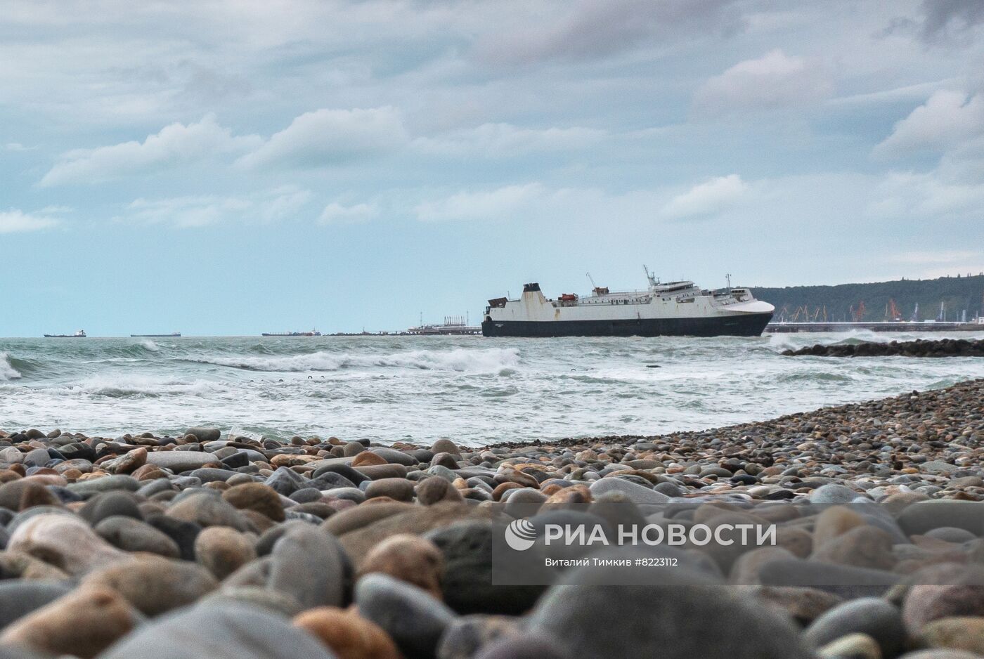 Грузовое камерунское судно село на мель под Туапсе