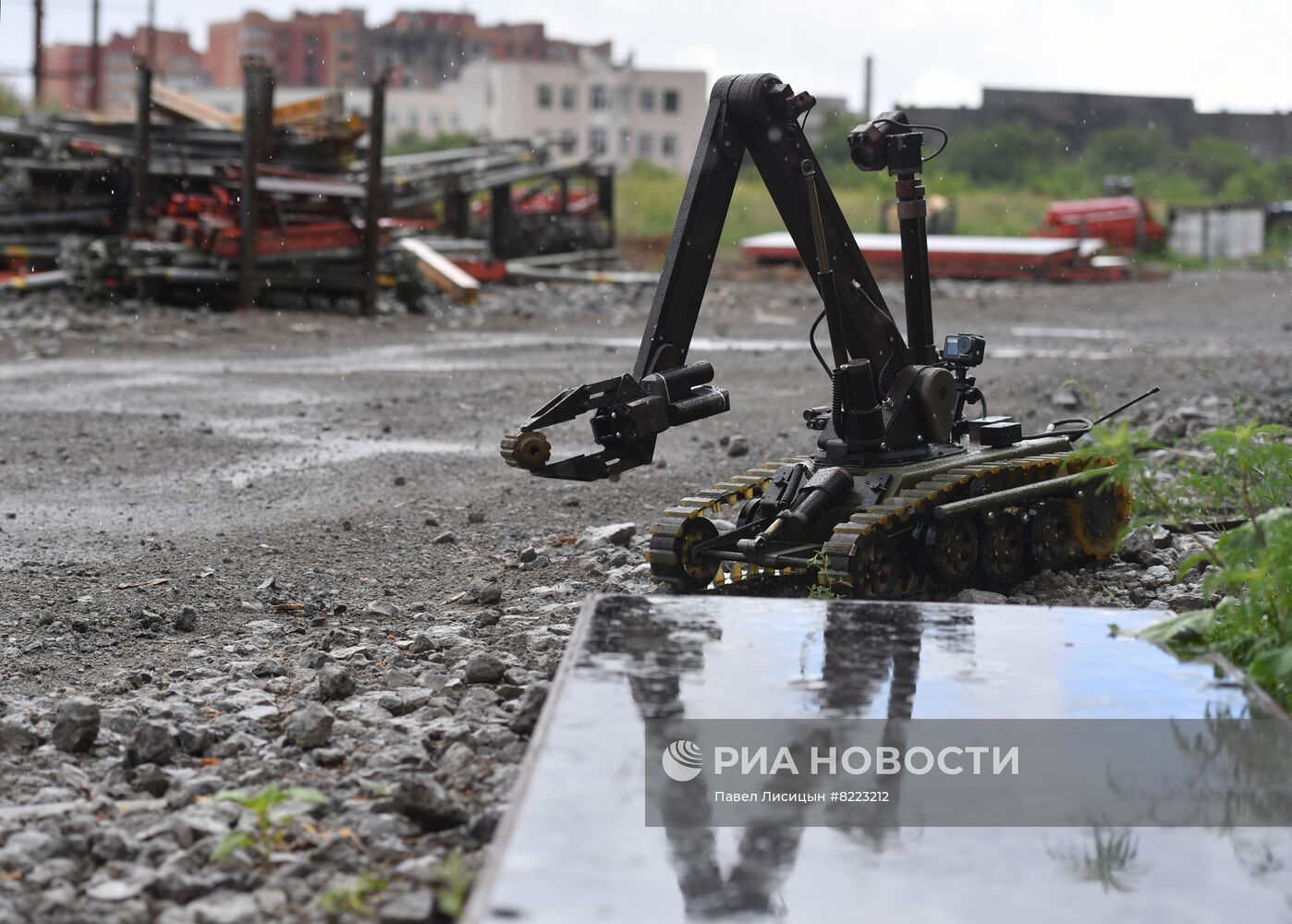 Разминирование стройплощадки в Мариуполе специалистами ВС РФ