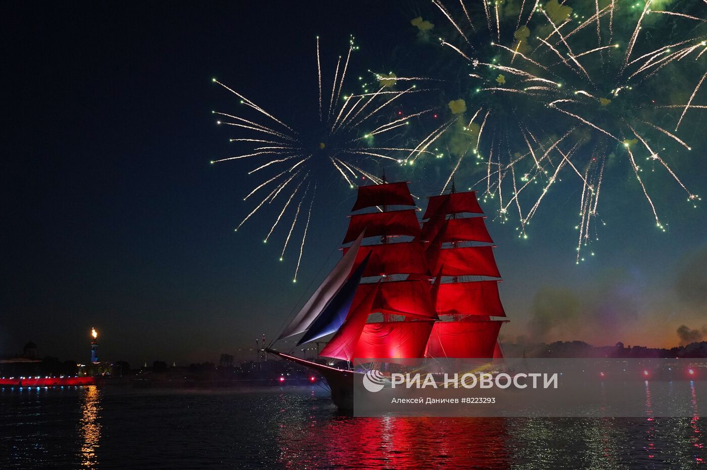 Праздник выпускников "Алые паруса" в Санкт-Петербурге