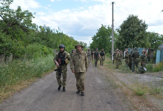 Бойцы чеченского отряда "Ахмат" в Золотом-2 и Камышевахе в ЛНР