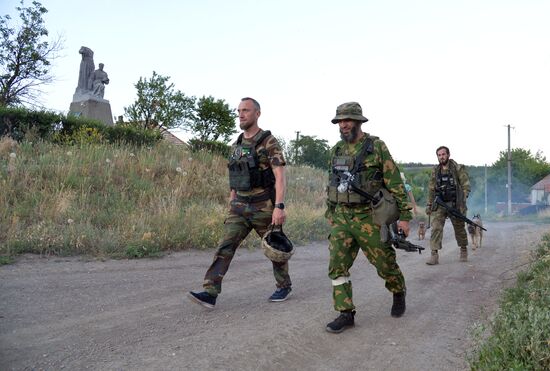 Бойцы чеченского отряда "Ахмат" в Золотом-2 и Камышевахе в ЛНР