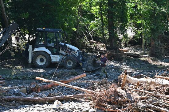 Последствия шторма в Сочи