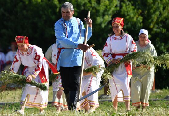 Праздник летнего солнцестояния "Валда шинясь" в Татарстане