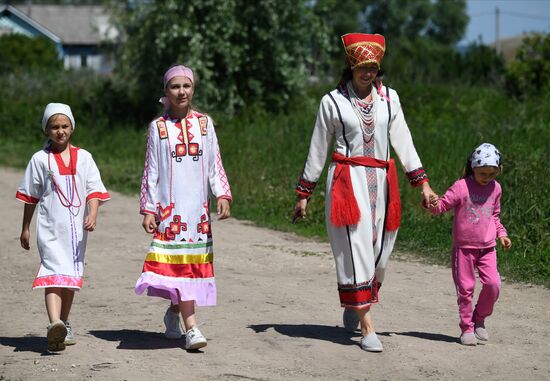 Праздник летнего солнцестояния "Валда шинясь" в Татарстане