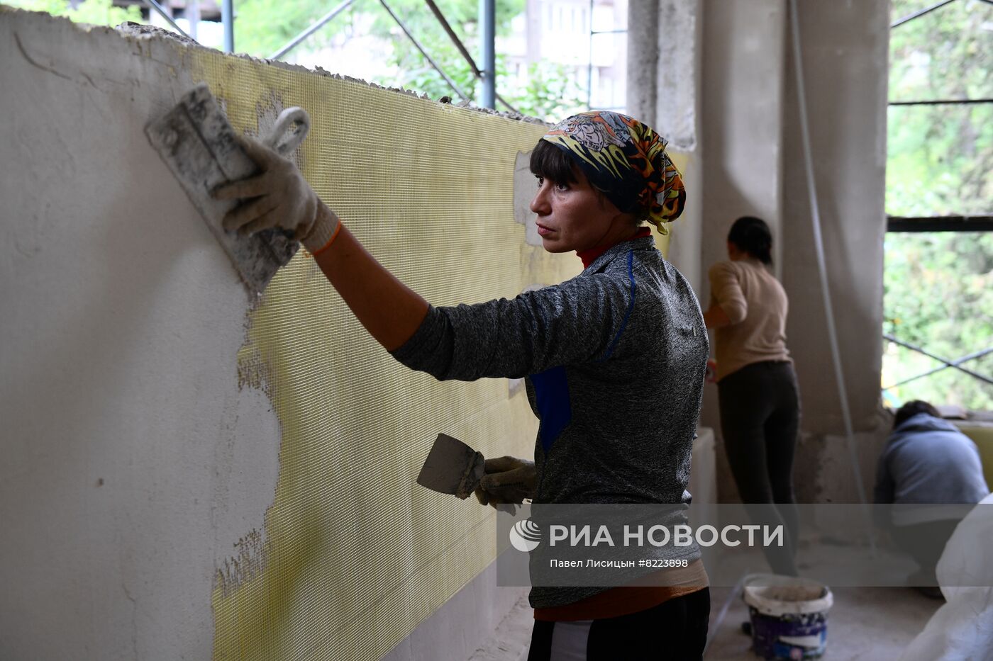 Работа по восстановлению детского сада в Мариуполе