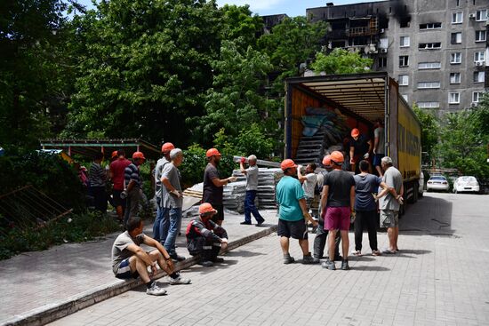 Работа по восстановлению детского сада в Мариуполе