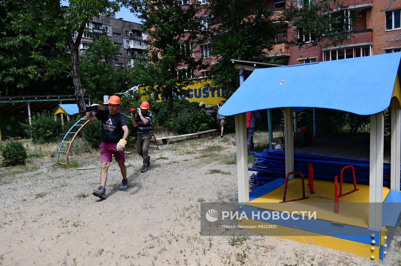 Работа по восстановлению детского сада в Мариуполе