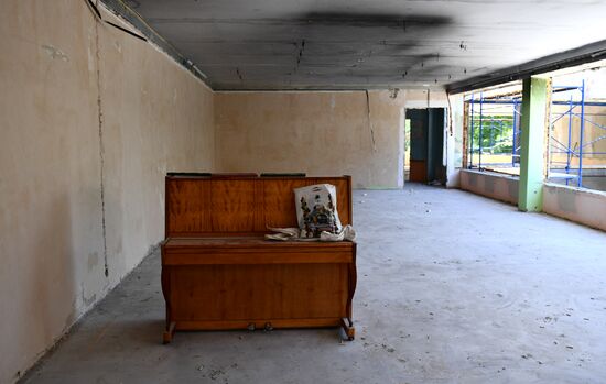 Работа по восстановлению детского сада в Мариуполе