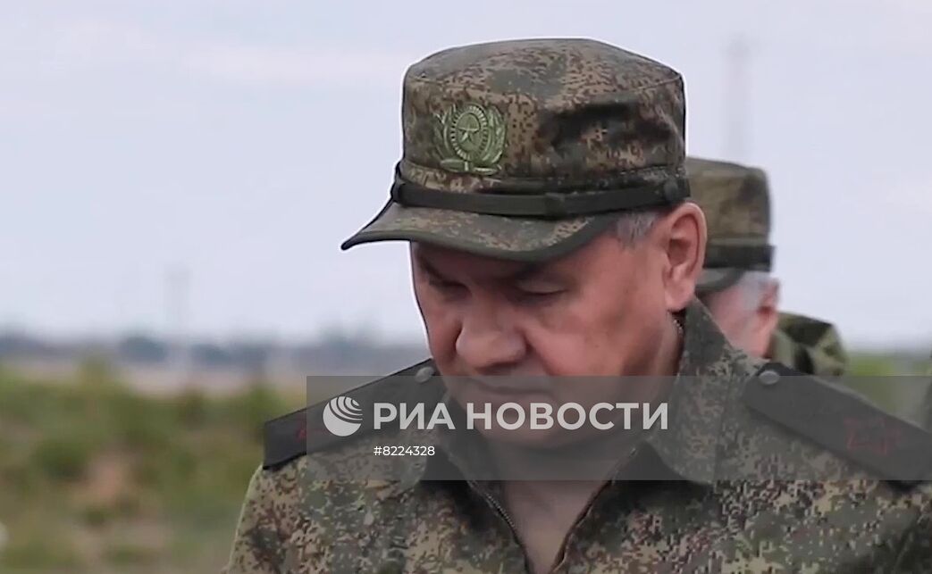 С. Шойгу проинспектировал российскую группировку войск, задействованную в спецоперации на Украине