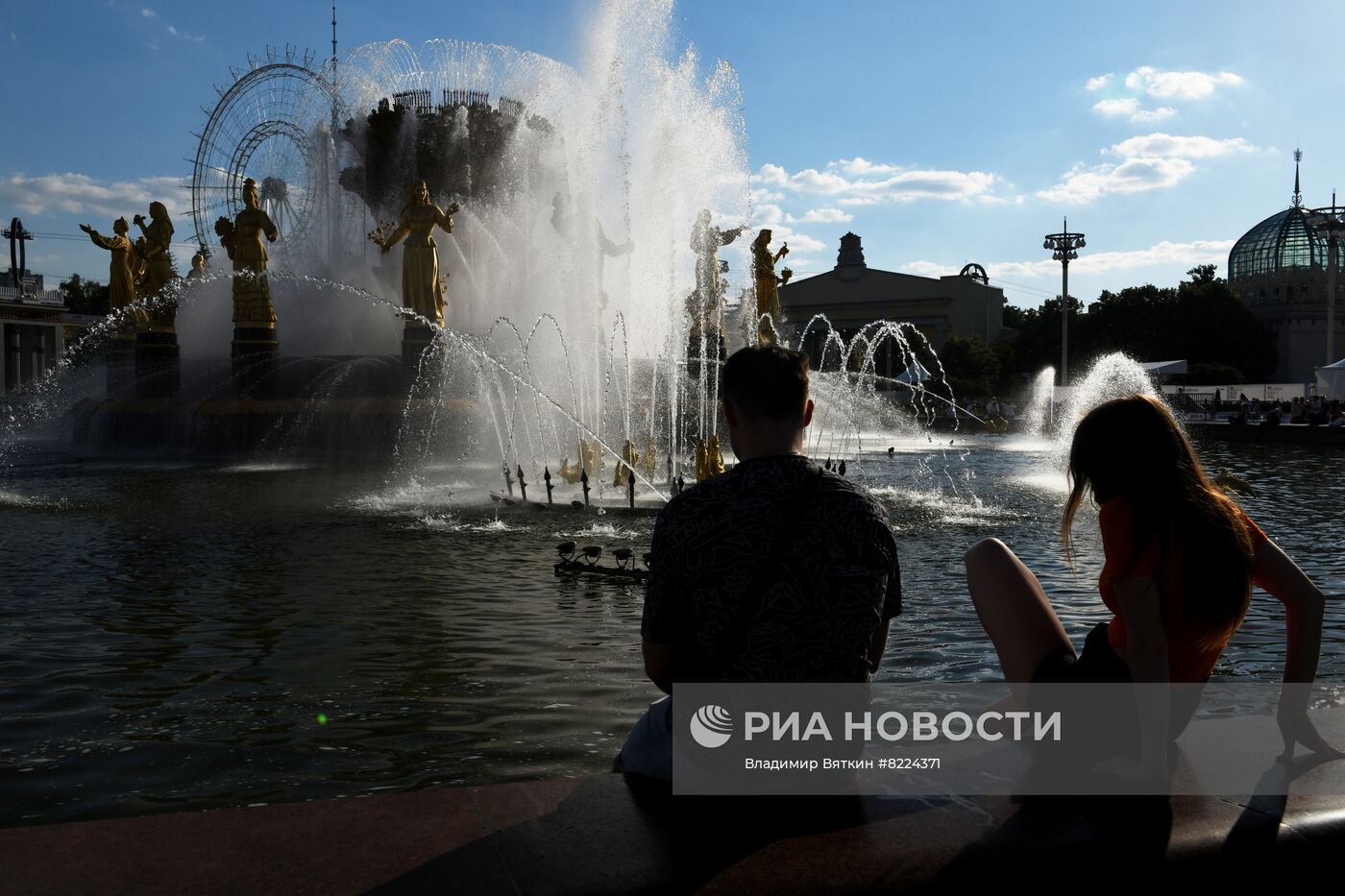 Жаркая погода в Москве 