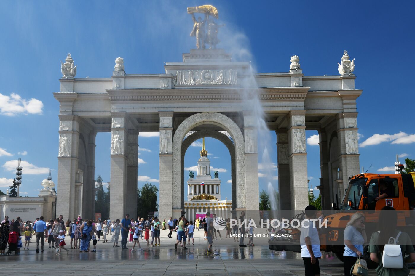 Жаркая погода в Москве 