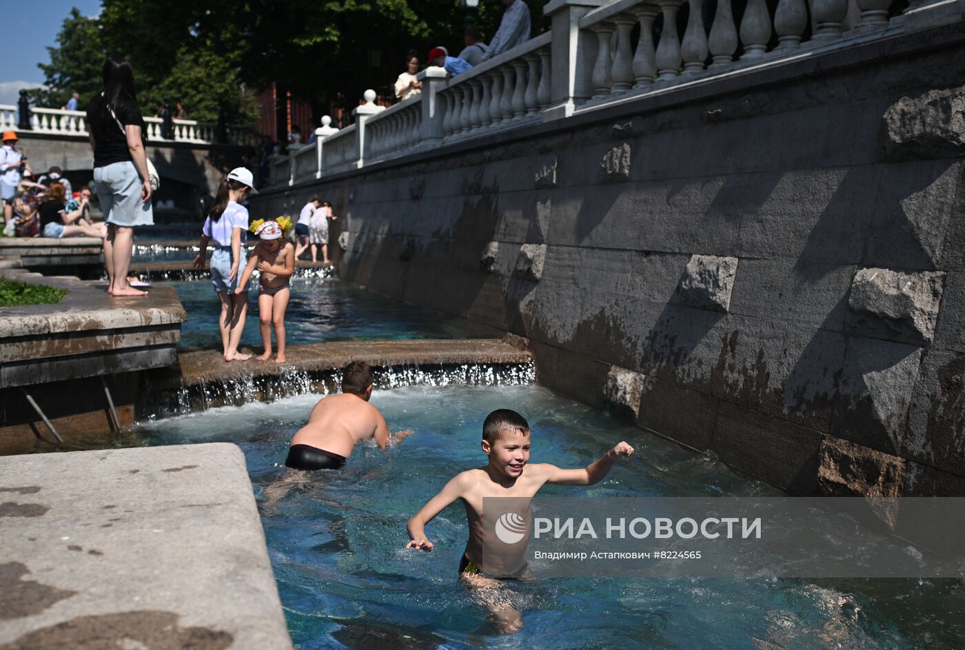 Жаркая погода в Москве 