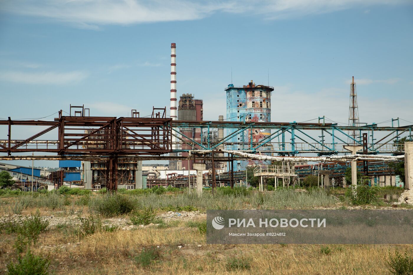 Эвакуация гражданских лиц с завода "Азот" в Северодонецке