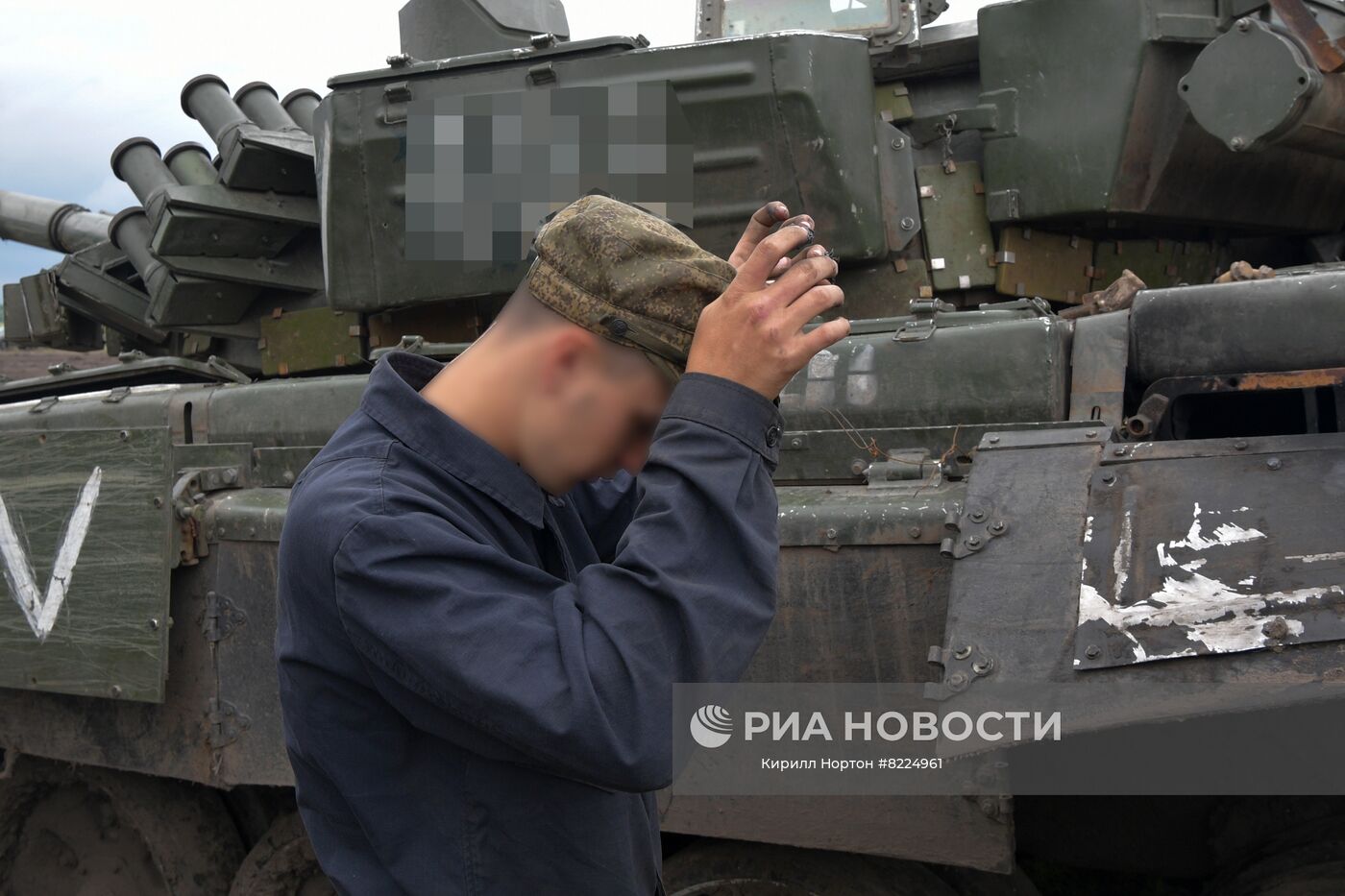 Военнослужащие рембата восстанавливают военную технику в зоне спецоперации