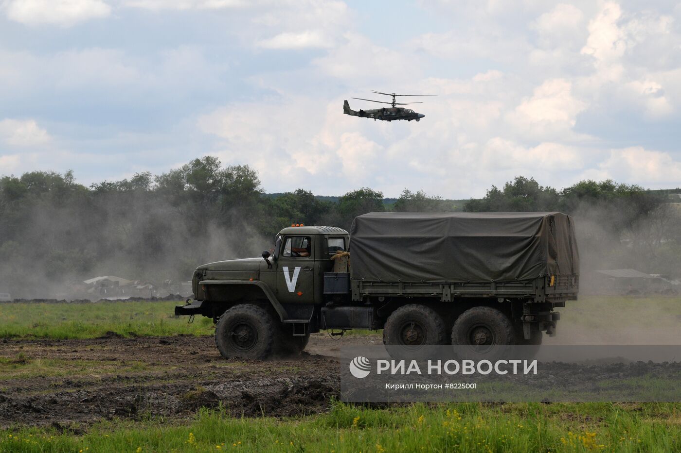 Военнослужащие рембата восстанавливают военную технику в зоне спецоперации