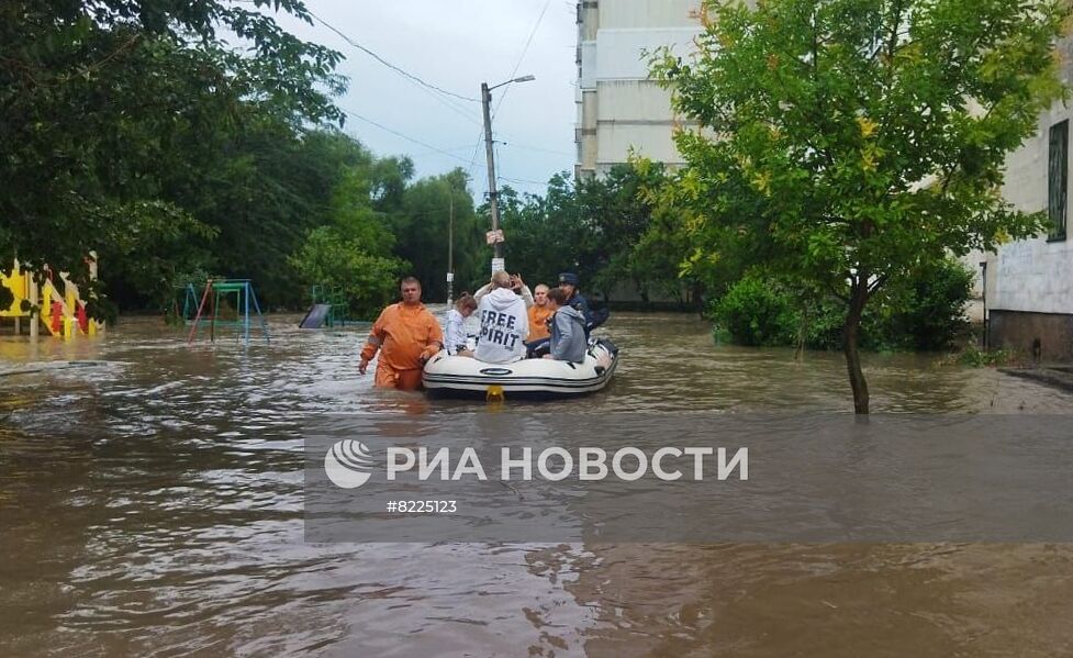 В Крыму после обильных ливней введен режим ЧС