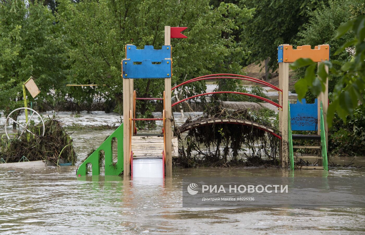 В Крыму после обильных ливней введён режим ЧС