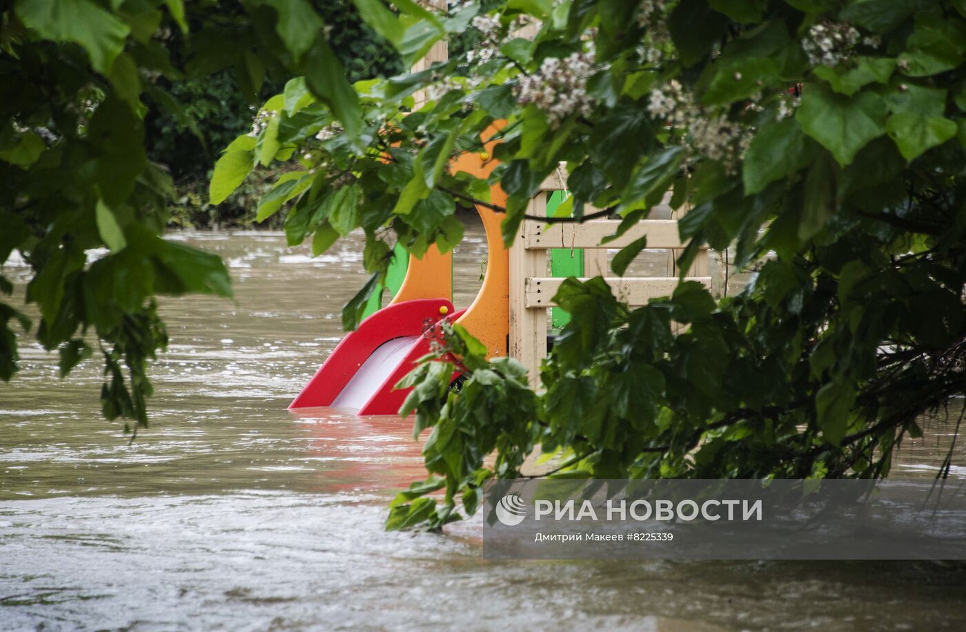 В Крыму после обильных ливней введён режим ЧС