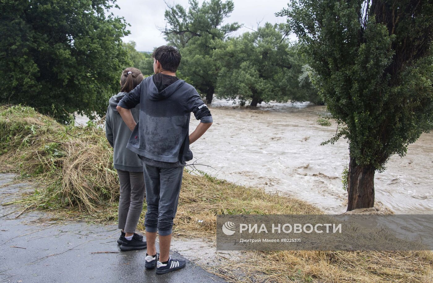 В Крыму после обильных ливней введён режим ЧС