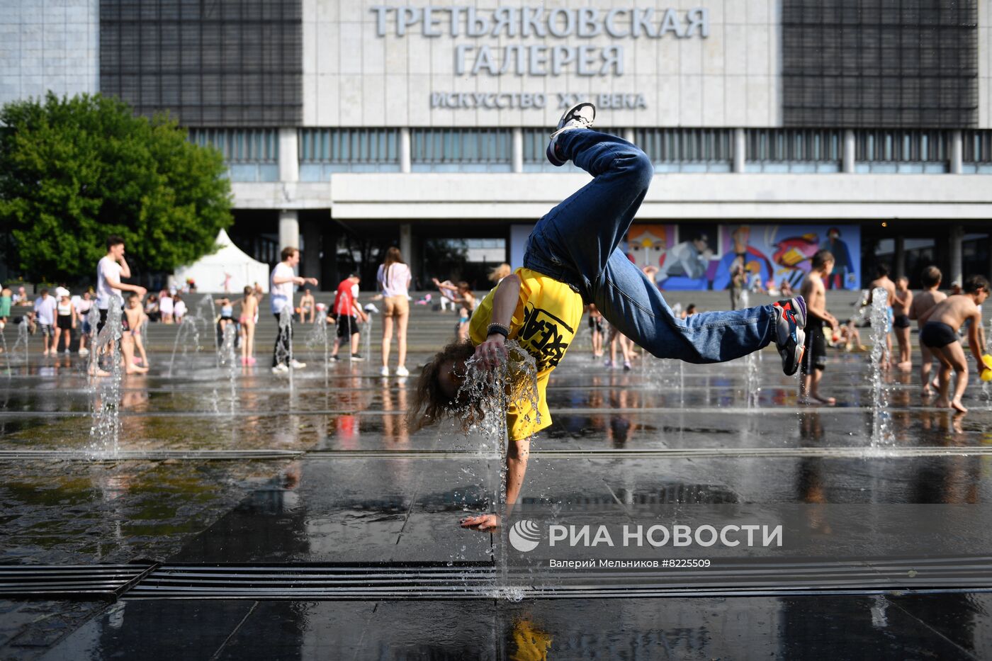 Жаркая погода в Москве