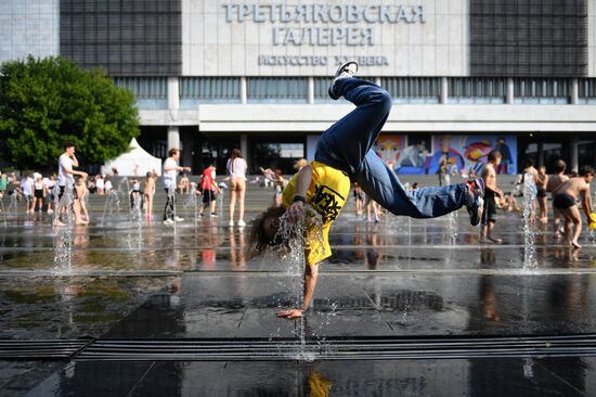 Жаркая погода в Москве