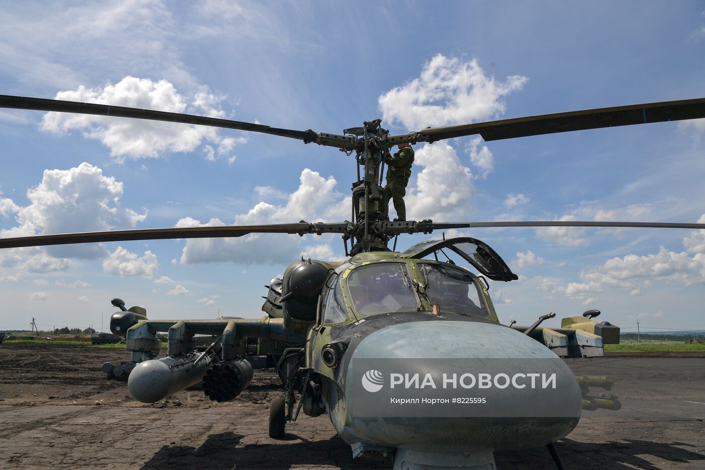 Аэродром базирования вертолетов Ка-52 в зоне проведения спецоперации
