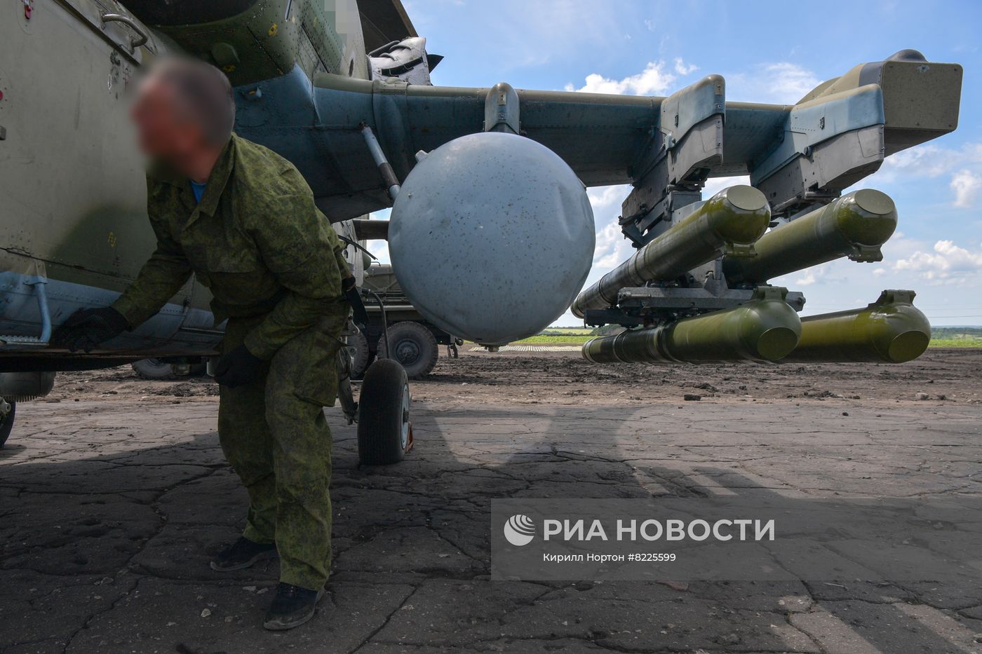 Аэродром базирования вертолетов Ка-52 в зоне проведения спецоперации