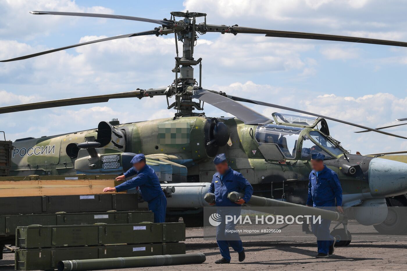 Аэродром базирования вертолетов Ка-52 в зоне проведения спецоперации