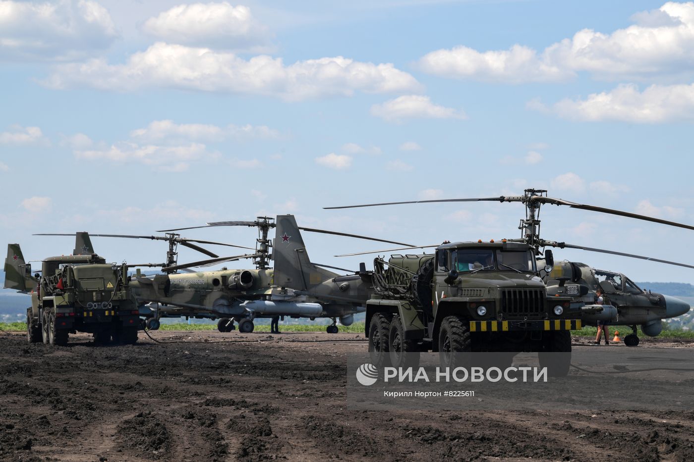 Аэродром базирования вертолетов Ка-52 в зоне проведения спецоперации