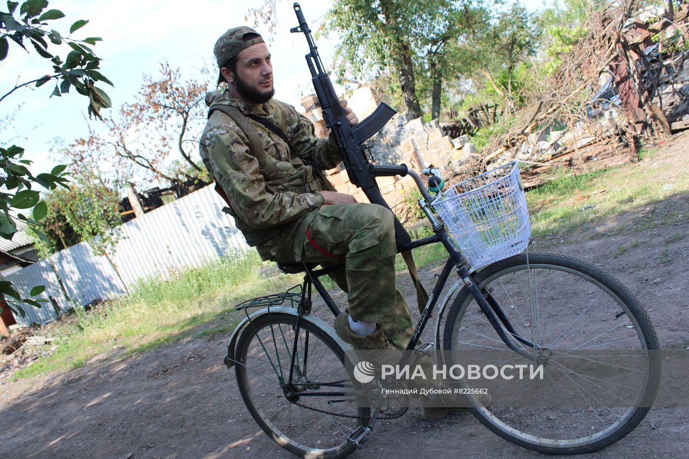 Бойцы чеченского отряда "Ахмат" в ЛНР