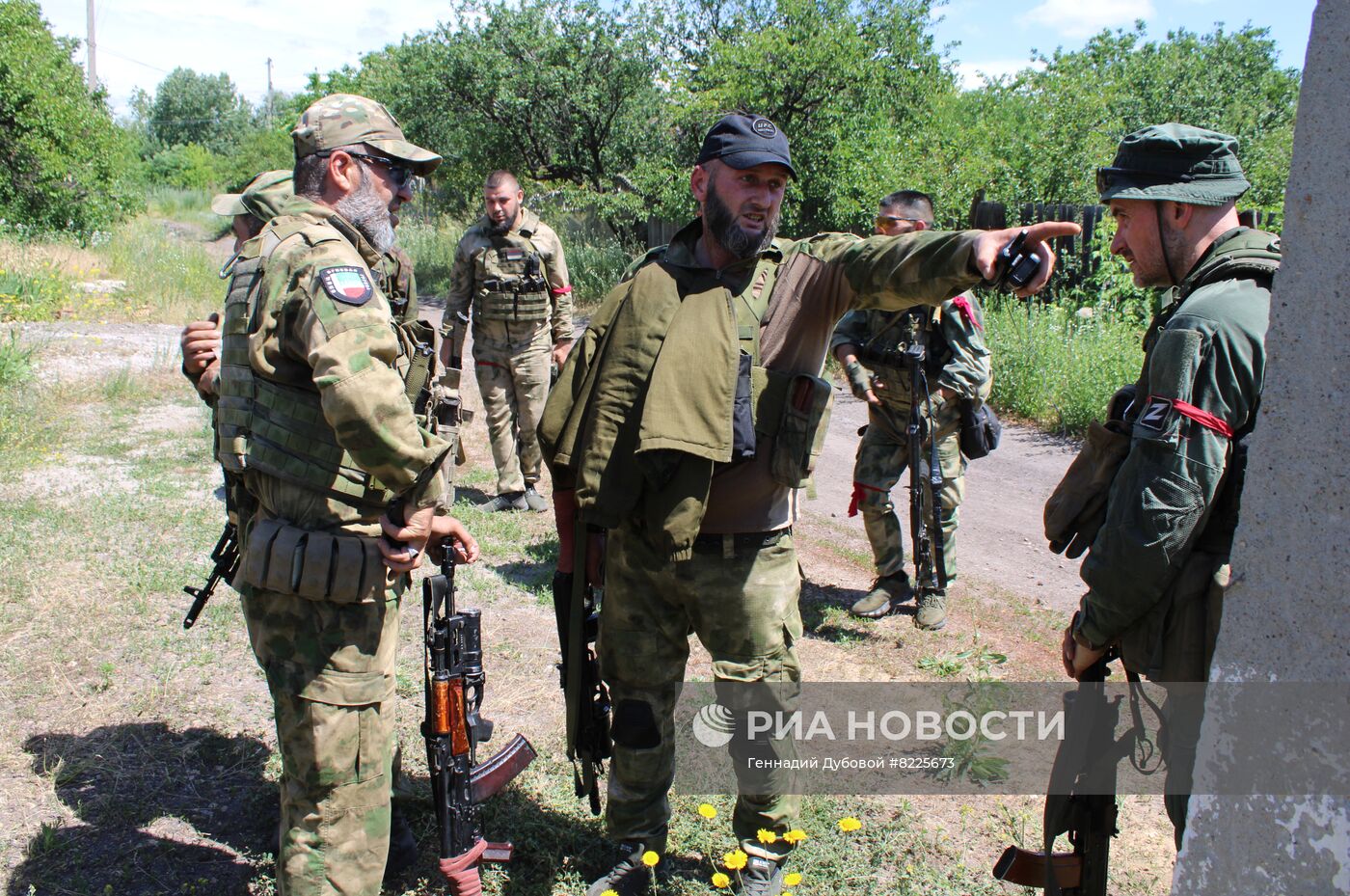 Бойцы чеченского отряда "Ахмат" в ЛНР