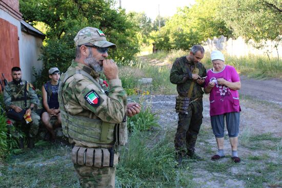 Бойцы чеченского отряда "Ахмат" в ЛНР