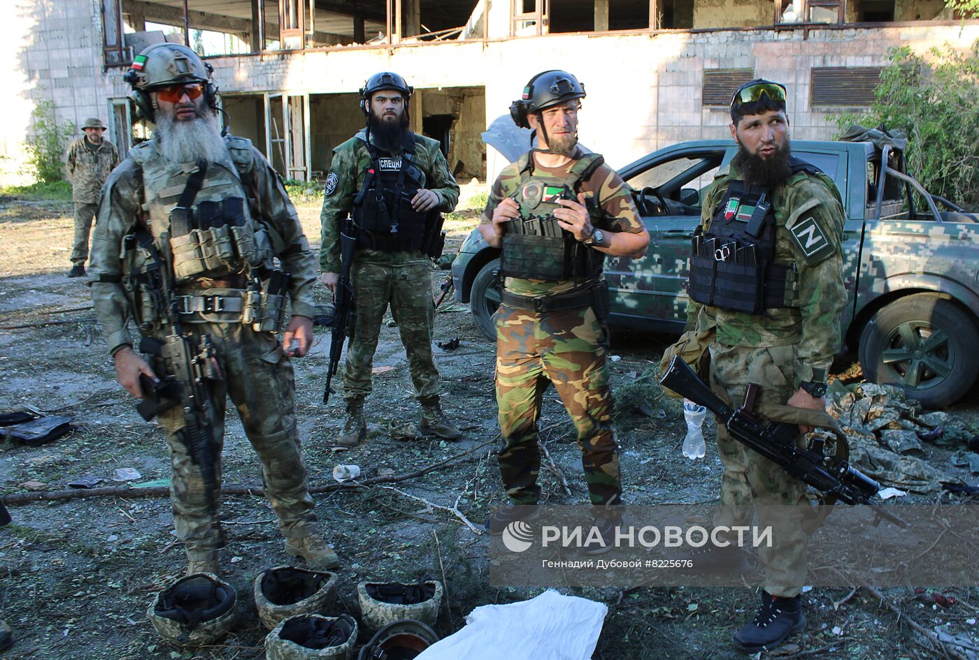 Бойцы чеченского отряда "Ахмат" в ЛНР