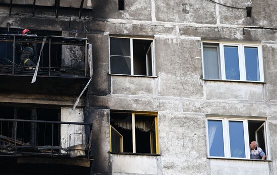 Последствия пожара в жилом доме на востоке Москвы