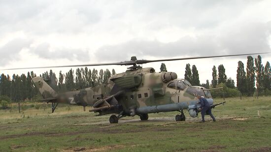 Боевая работа вертолетов Ми-35 в ходе специальной военной операции