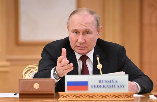 Президент РФ В. Путин принял участие в шестом Каспийском саммите