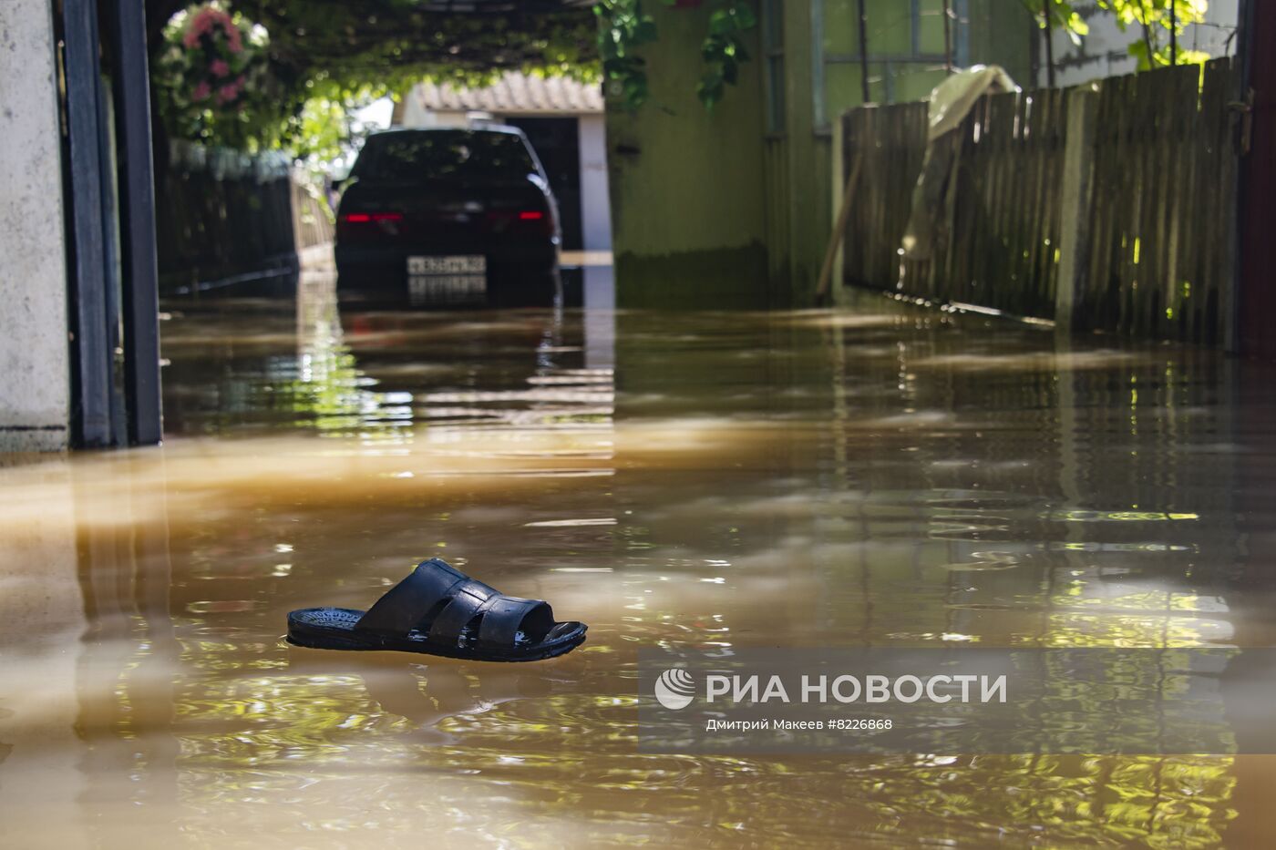 В Крыму после обильных ливней введён режим ЧС