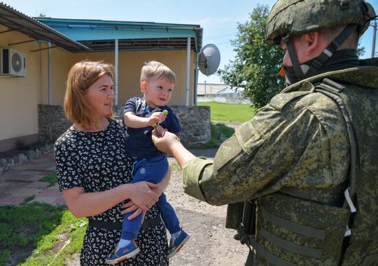 Мирная жизнь в одном из поселков Харьковской области