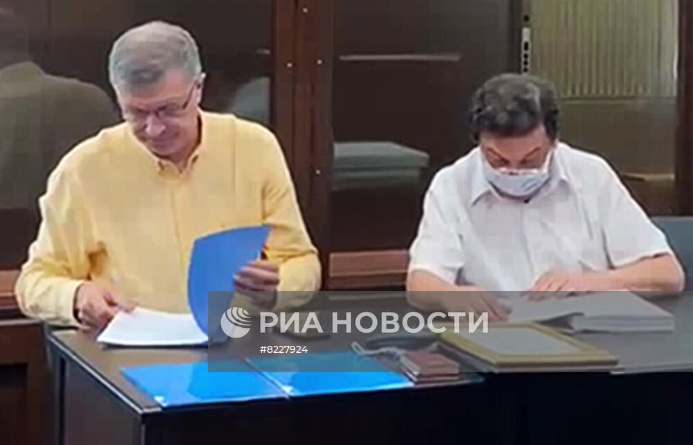 Избрание меры пресечения ректору РАНХиГС В. Мау