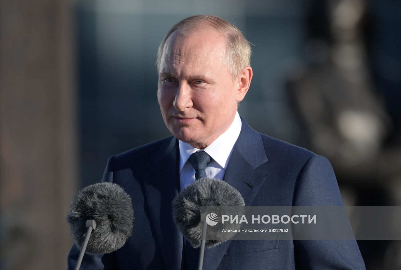 Президент РФ В. Путин посетил штаб-квартиру СВР