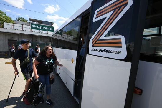 Первые за восемь лет пассажирские автобусы начинают курсировать между Крымом, Херсоном и Мелитополем