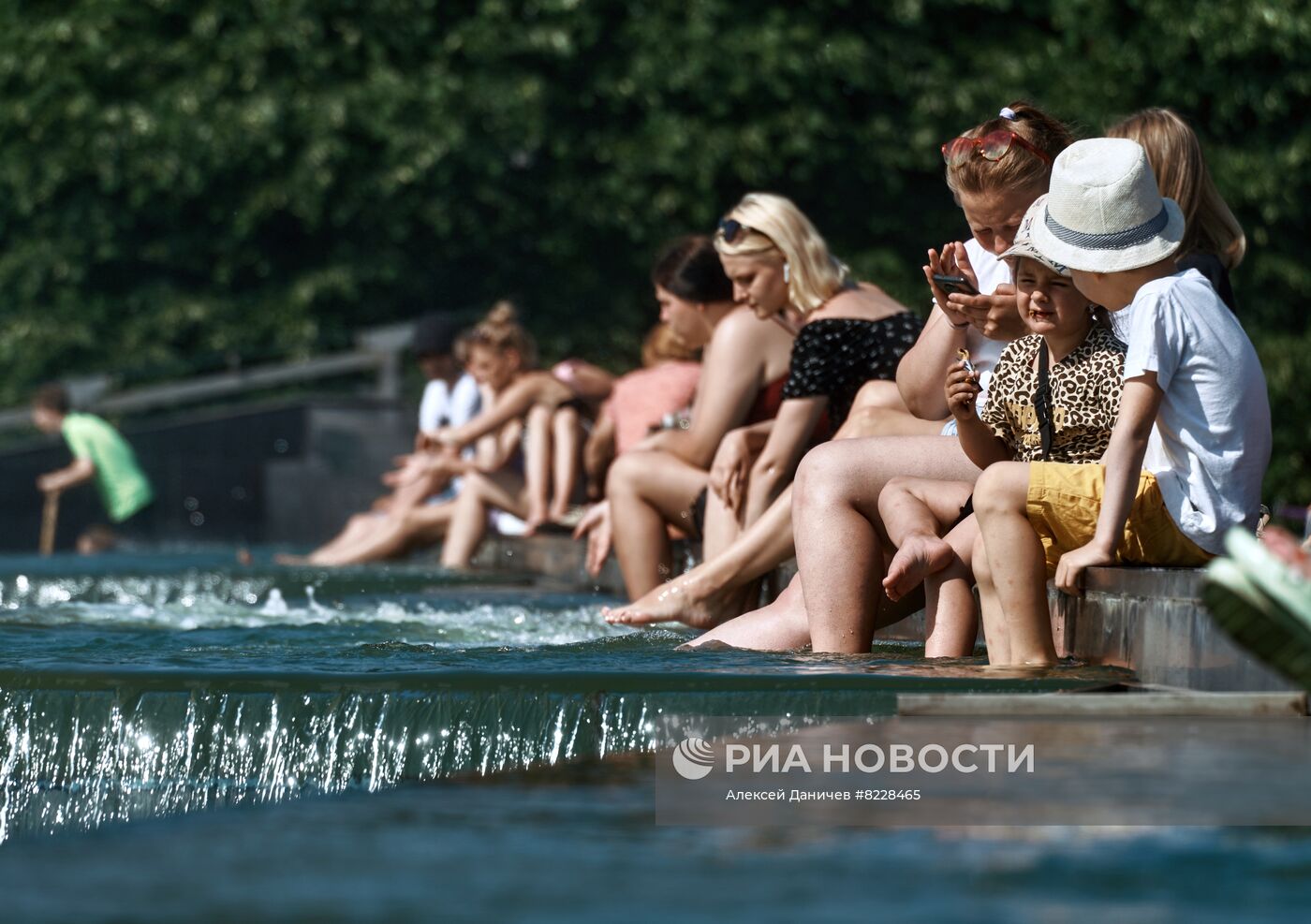 Жаркая погода в Санкт-Петербурге